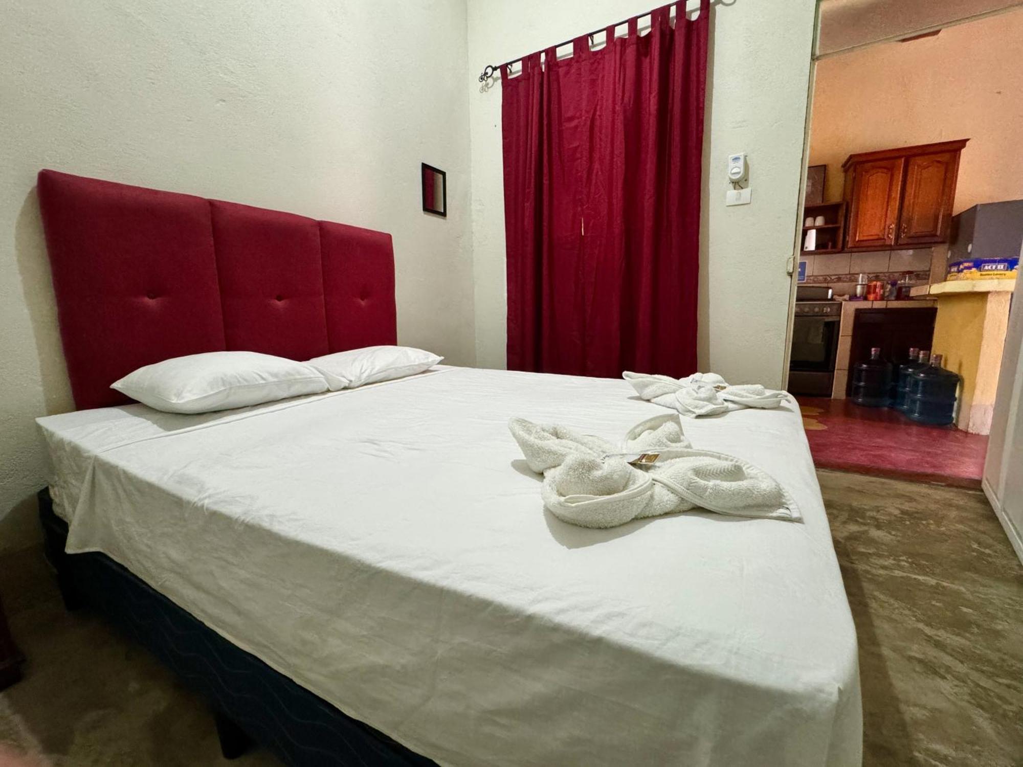 Hostal Los Girasoles By Hostal Inn Flores Exteriér fotografie