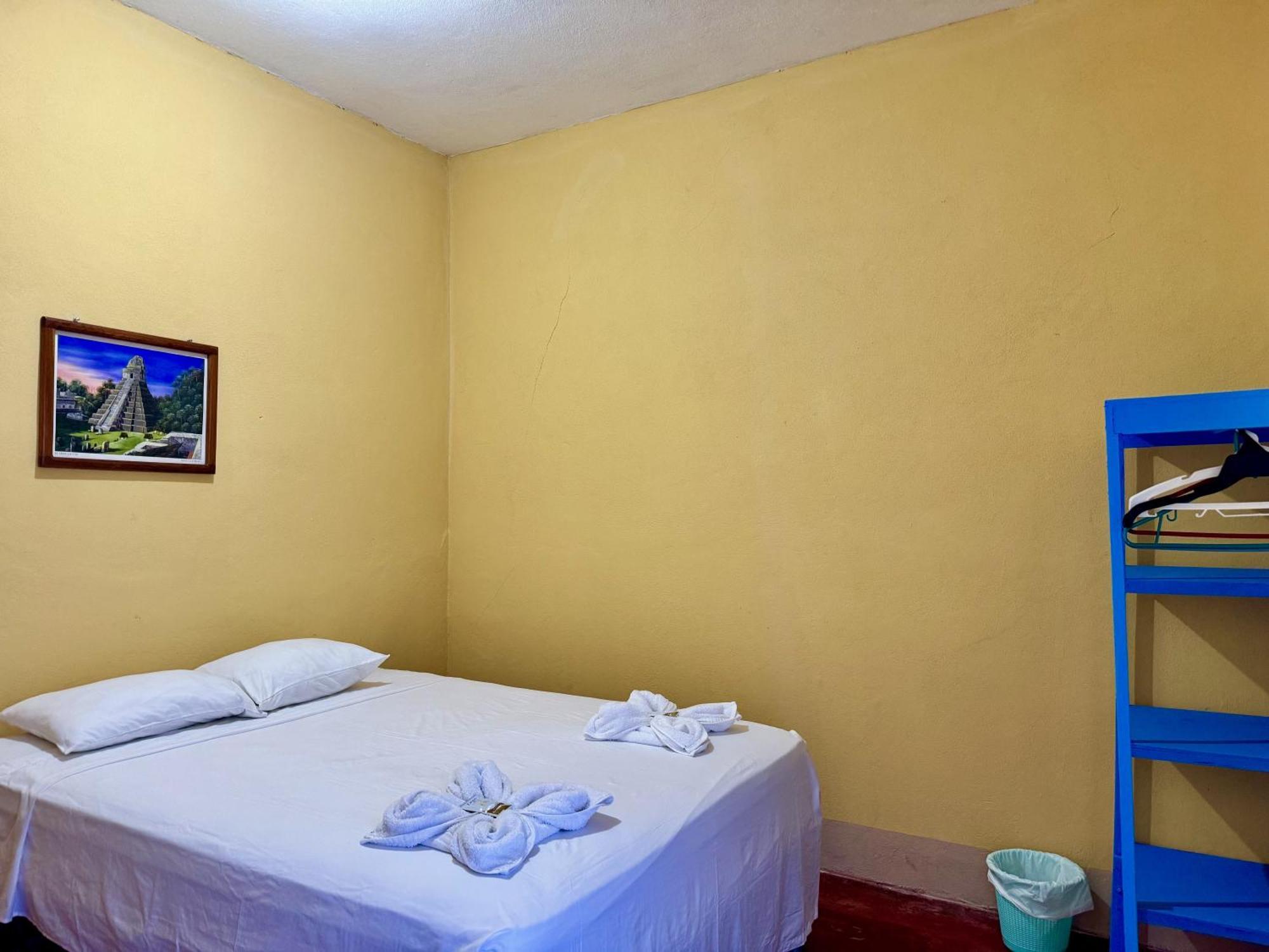 Hostal Los Girasoles By Hostal Inn Flores Exteriér fotografie