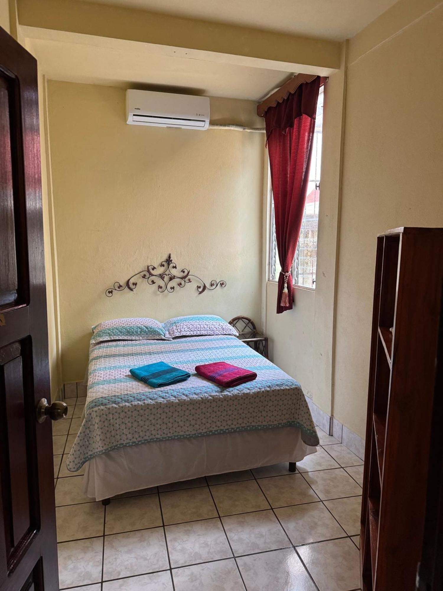 Hostal Los Girasoles By Hostal Inn Flores Exteriér fotografie